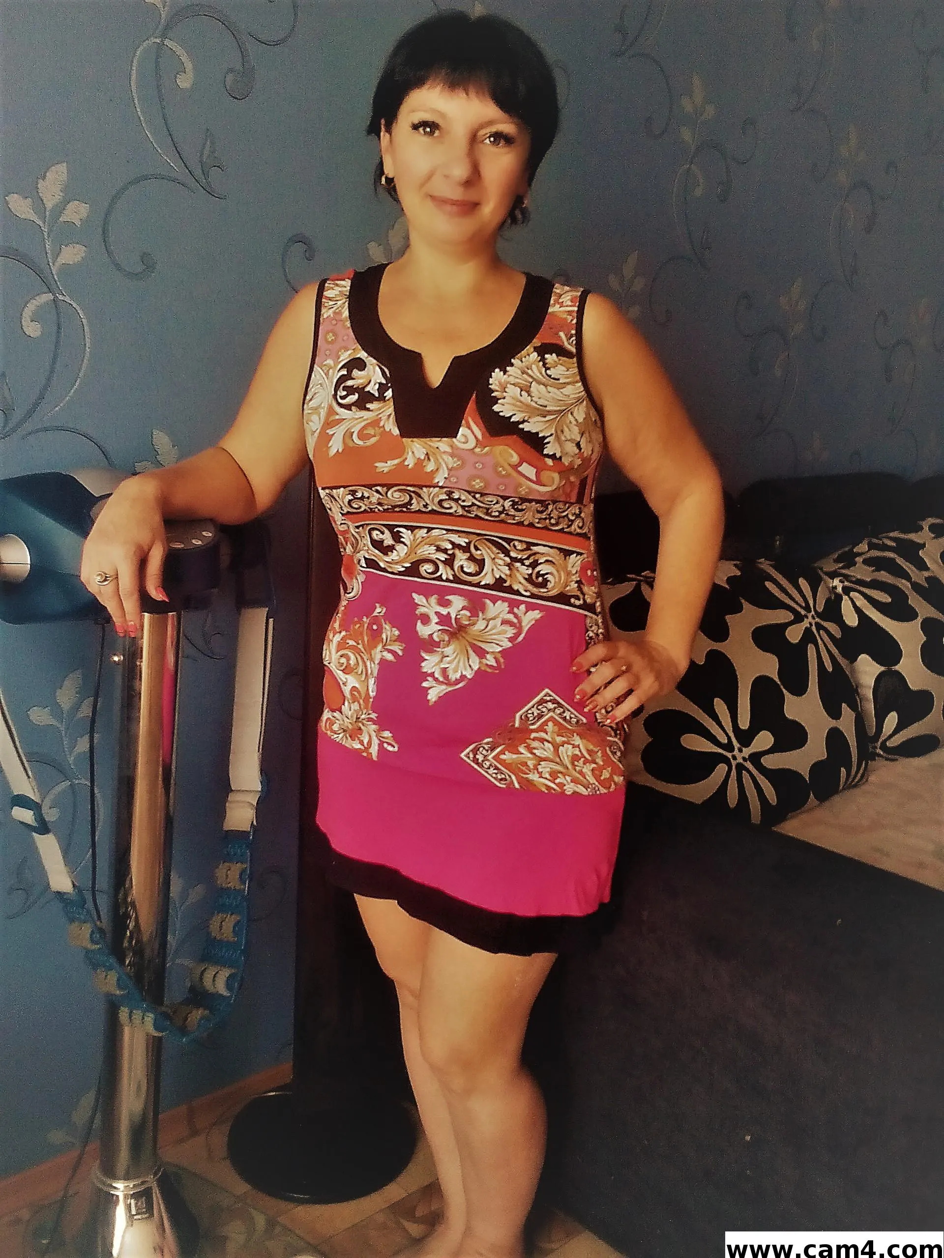 TinaHandsome image 0